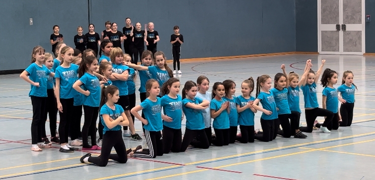 cheerleading 240211 04 auftritt handball