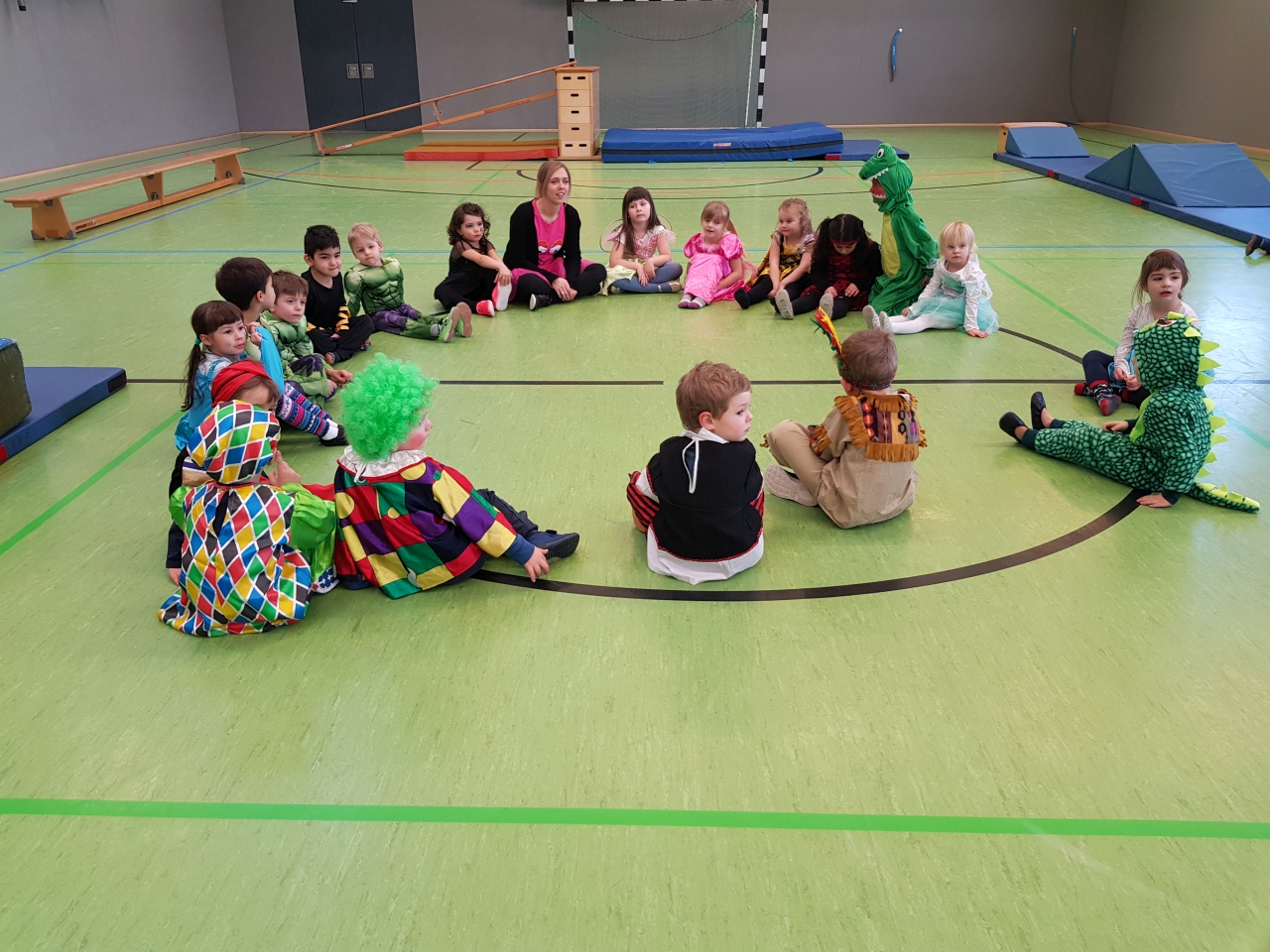 purzelturnen 180207 1 fasching